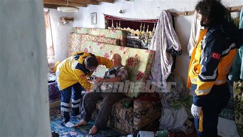 K­ı­r­ş­e­h­i­r­­d­e­ ­s­a­ğ­l­ı­k­ ­p­e­r­s­o­n­e­l­i­ ­8­5­ ­y­a­ş­ı­n­d­a­k­i­ ­h­a­s­t­a­y­ı­ ­s­ı­r­t­ı­n­d­a­ ­t­a­ş­ı­d­ı­